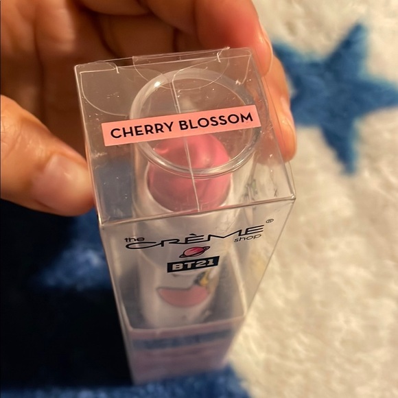 Pink and White Blush Stick for a Natural Glow - Picture 5 of 5